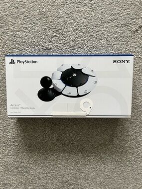 NWT Sony Access Controller in White and Black